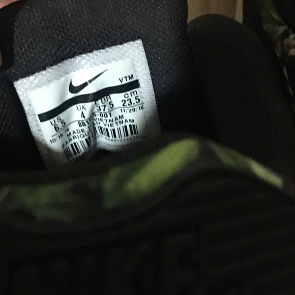 Nike Air Max Floral - Picture 6 of 7